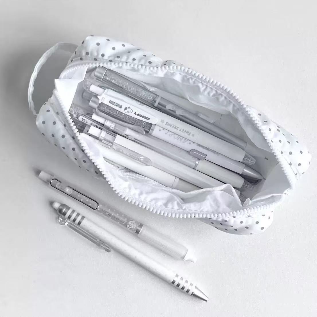 Polka Dot Handheld Pencil Bag  - Aesthetic Large Pencil Case Pouch recension och pris